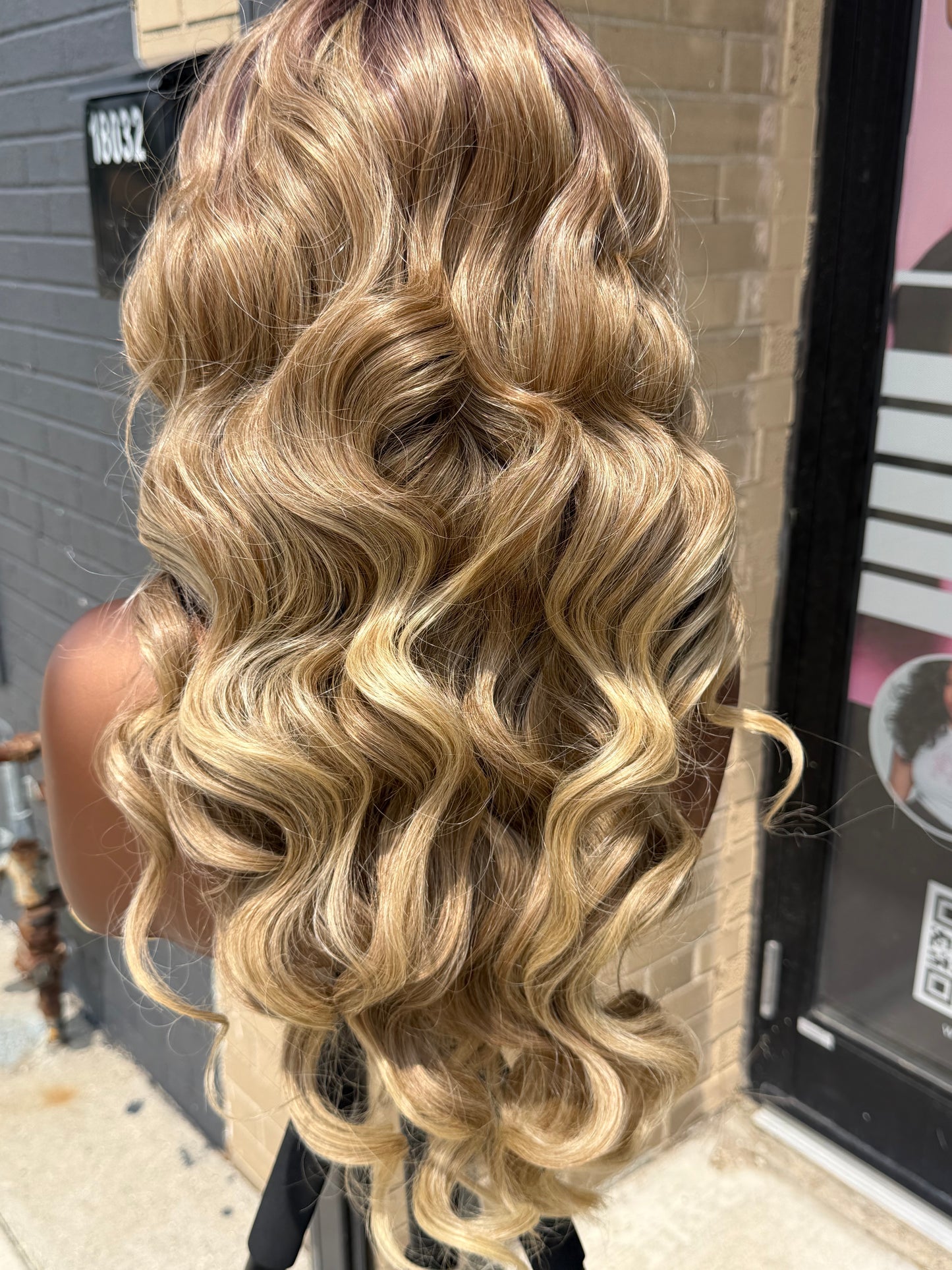 24” Blonde Ombre Curly Human Blend Synthetic Hair 13*6 Transparent Lace Front Wig