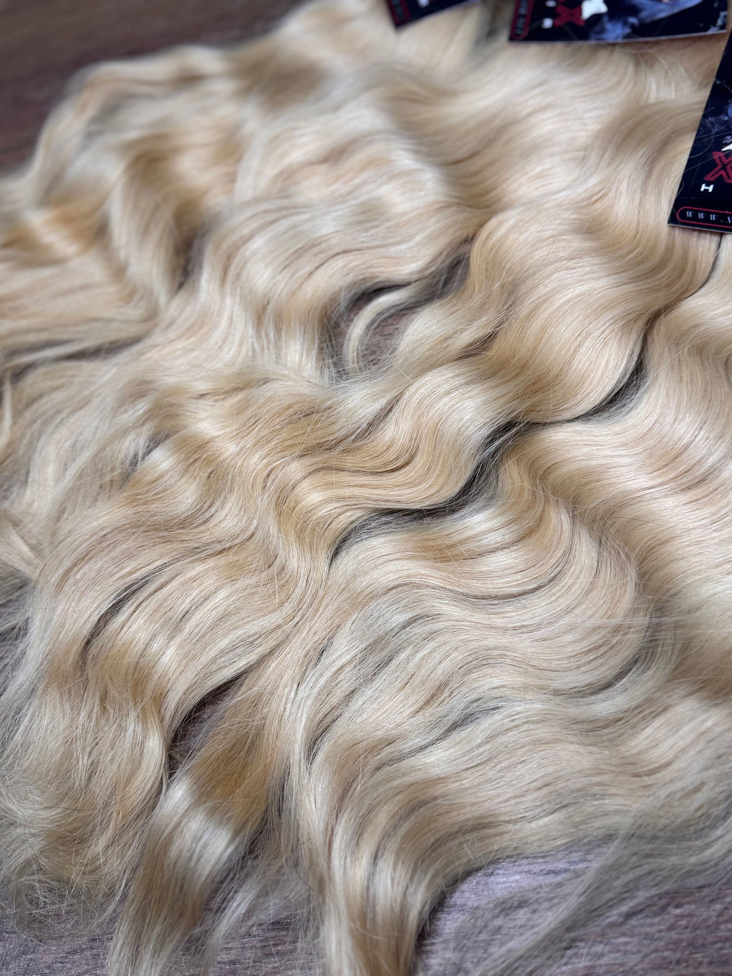 Cambodian Blonde #613 Natural Wavy Hair Bundle