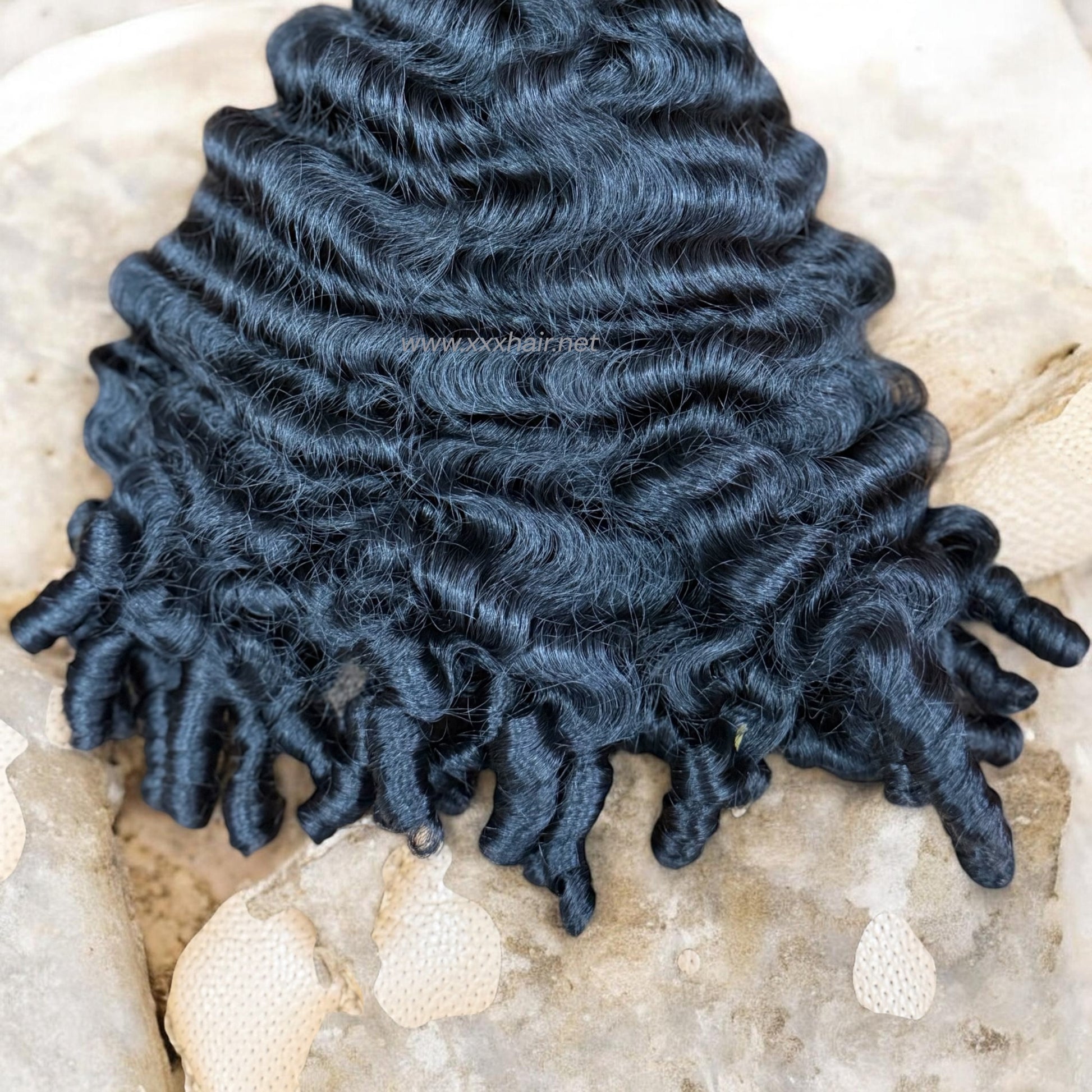 16” Sassy Curly Virgin Human Hair Bundle – XXXHAIR